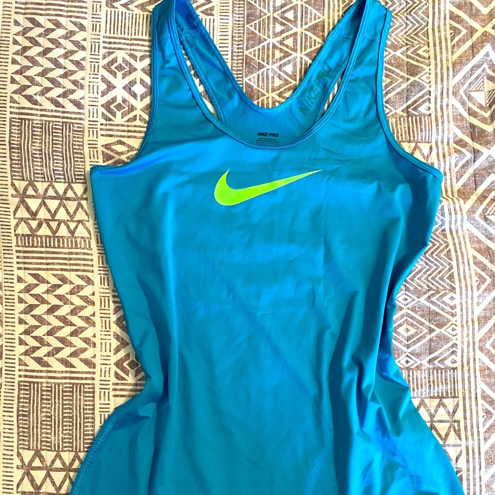 Nike Pro Dri-Fit active tank top.